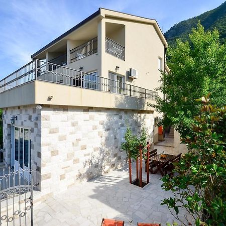 Apartments Cosovic Котор Екстер'єр фото