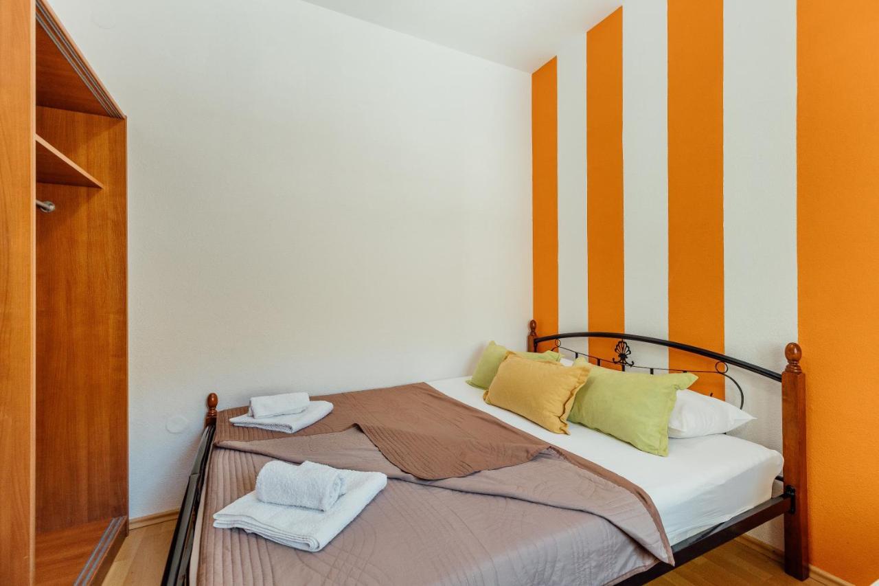 Apartments Cosovic Котор Екстер'єр фото