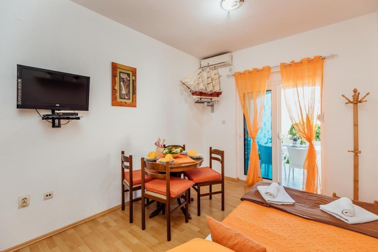 Apartments Cosovic Котор Екстер'єр фото