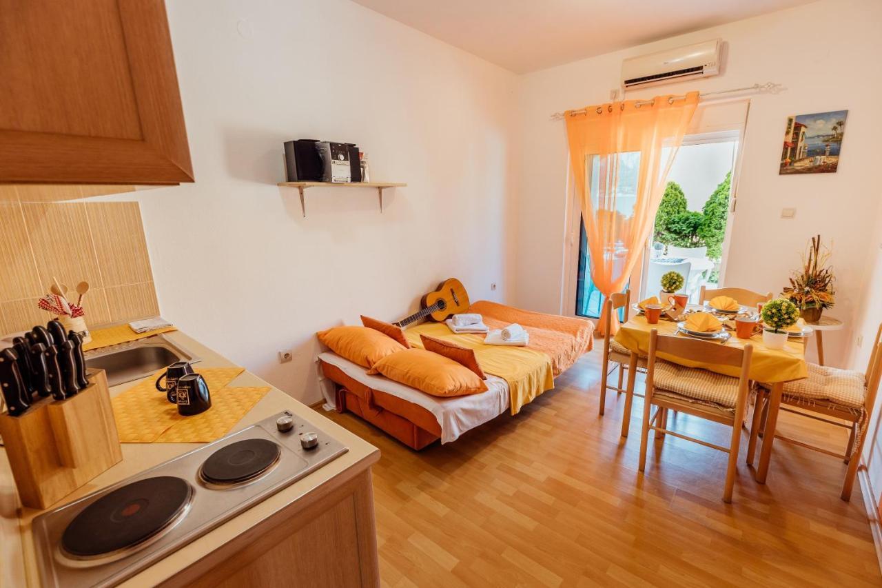 Apartments Cosovic Котор Екстер'єр фото