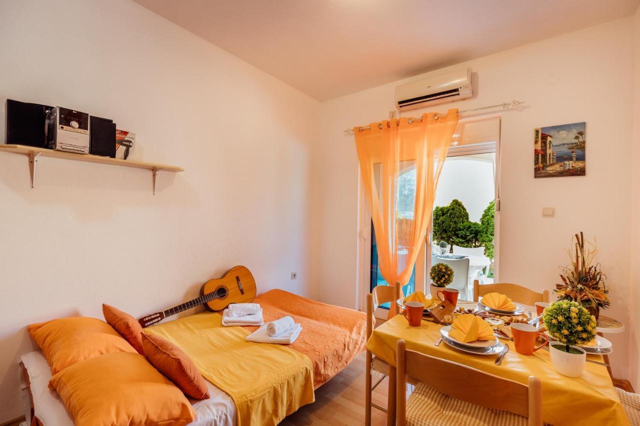 Apartments Cosovic Котор Екстер'єр фото