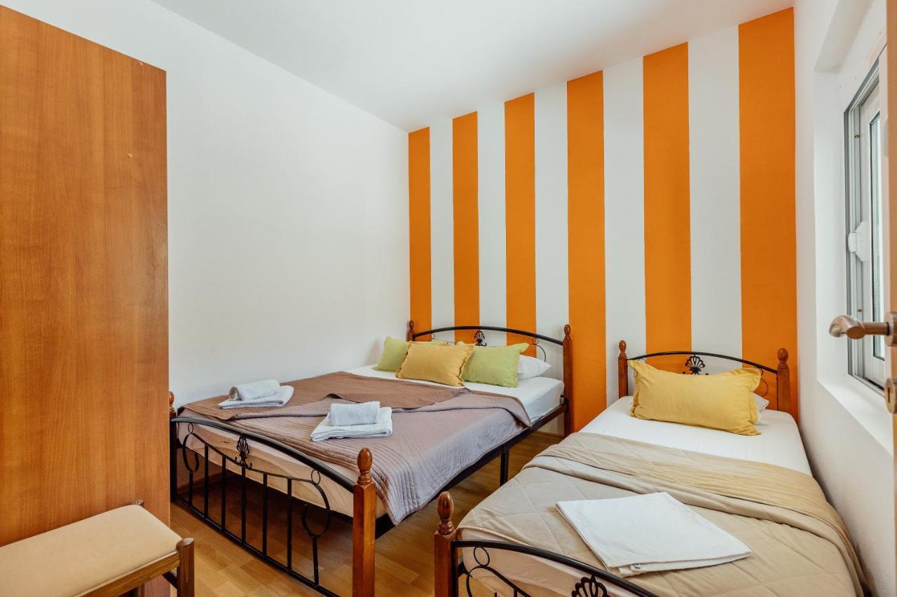 Apartments Cosovic Котор Екстер'єр фото