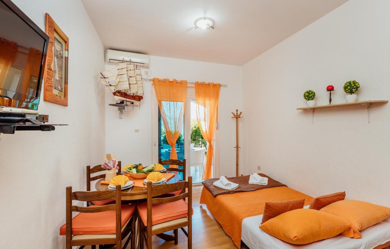 Apartments Cosovic Котор Екстер'єр фото