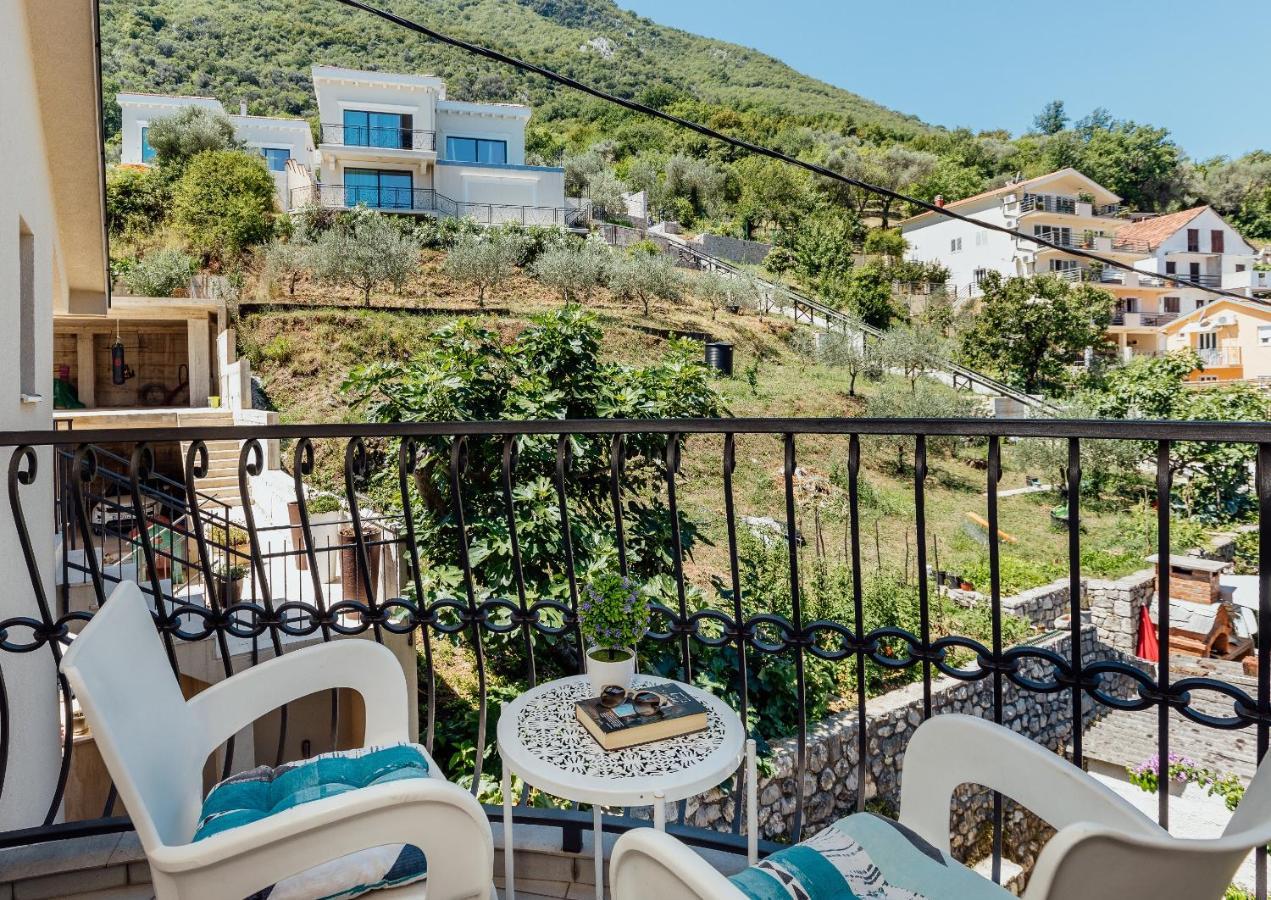 Apartments Cosovic Котор Екстер'єр фото