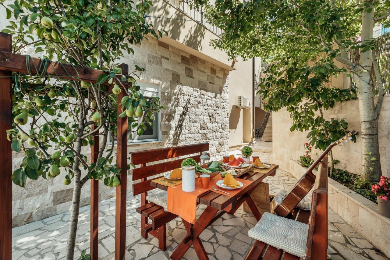 Apartments Cosovic Котор Екстер'єр фото