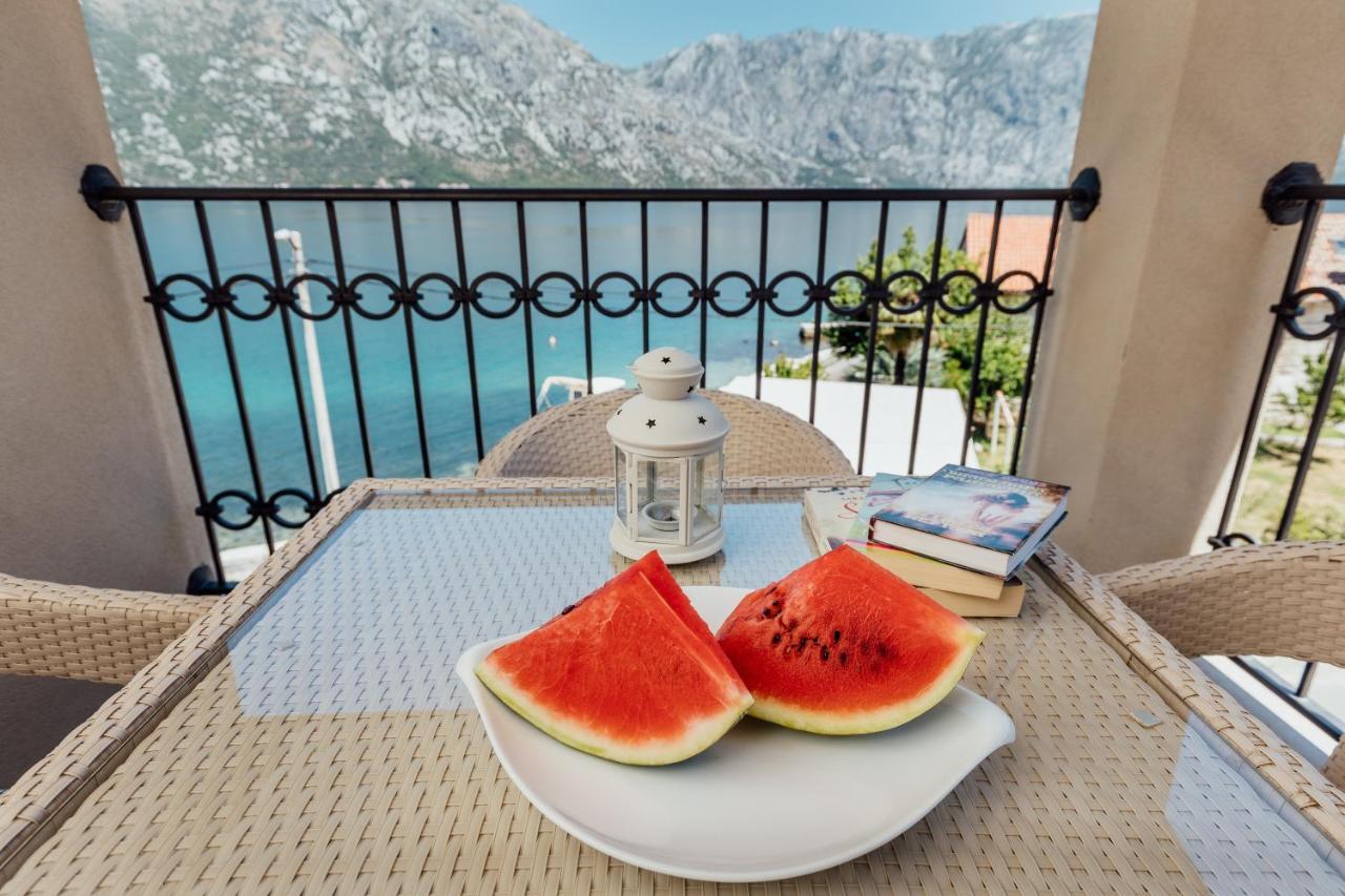 Apartments Cosovic Котор Екстер'єр фото